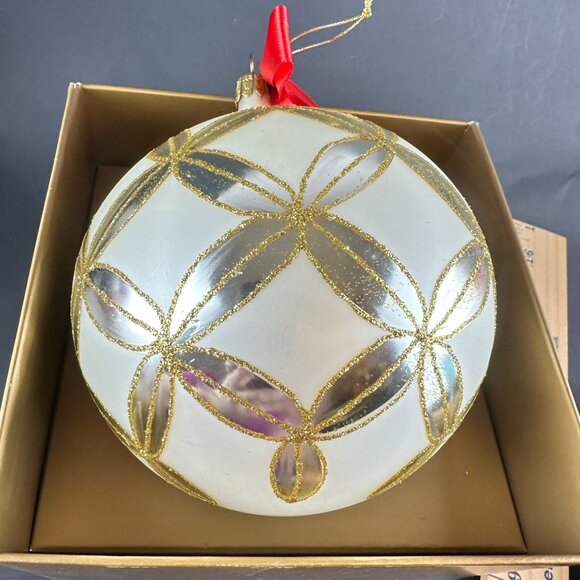 Waterford 2002 Annual Santa Ball Glass Ornament With Box 4.5" - Picture 2 of 6